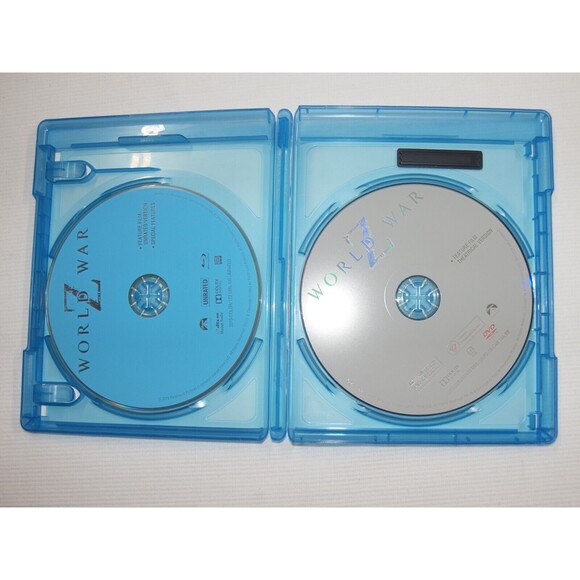 World War Z Blu-Ray + DVD Zombies, Action, Brad Pitt, PG-13 - Picture 2 of 3